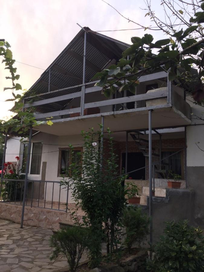 Mera Hostel Partskhanaqanevi Екстер'єр фото